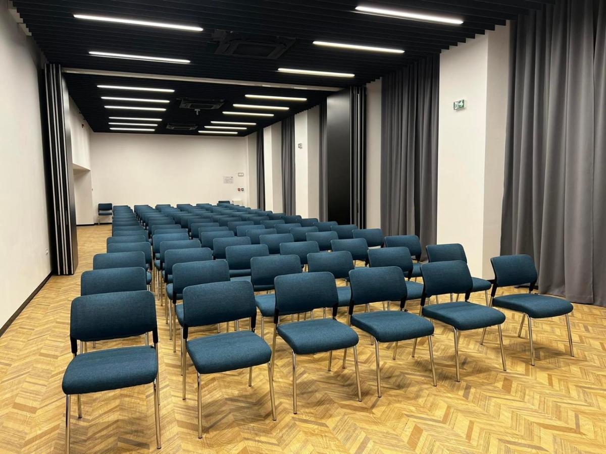 Hotel Campus 90 - Free Parking Varna Bagian luar foto