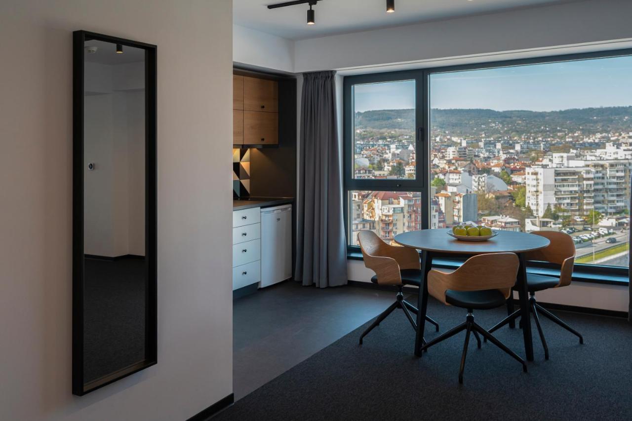 Hotel Campus 90 - Free Parking Varna Bagian luar foto
