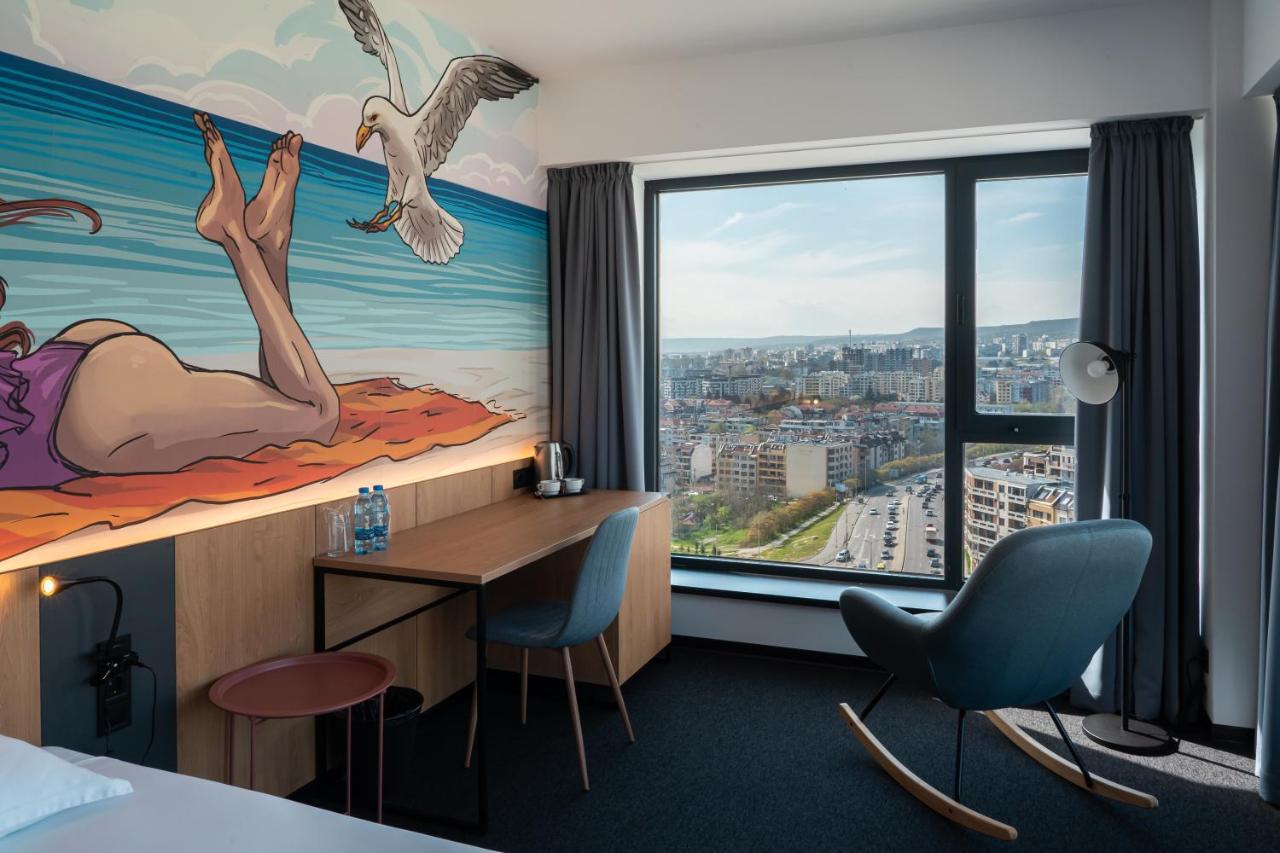 Hotel Campus 90 - Free Parking Varna Bagian luar foto