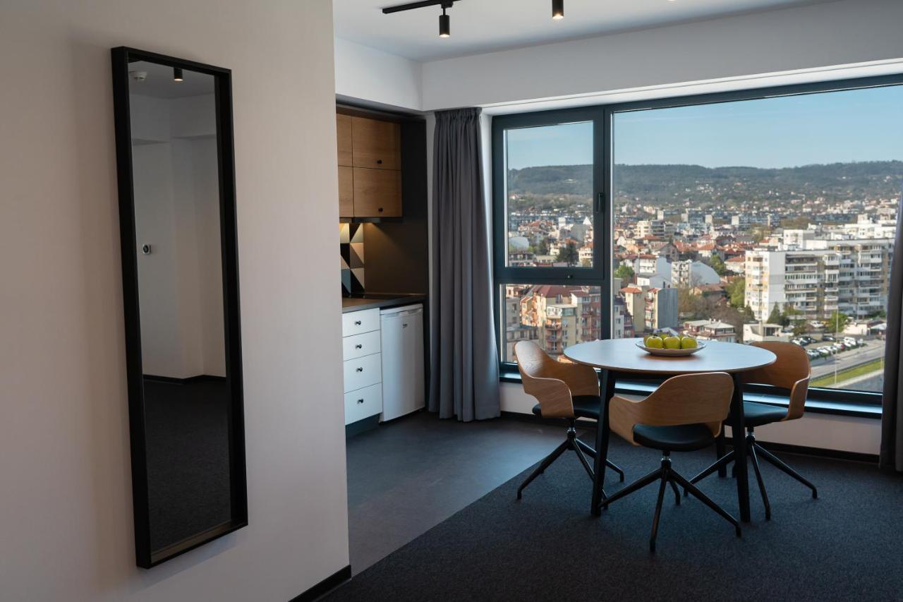 Hotel Campus 90 - Free Parking Varna Bagian luar foto