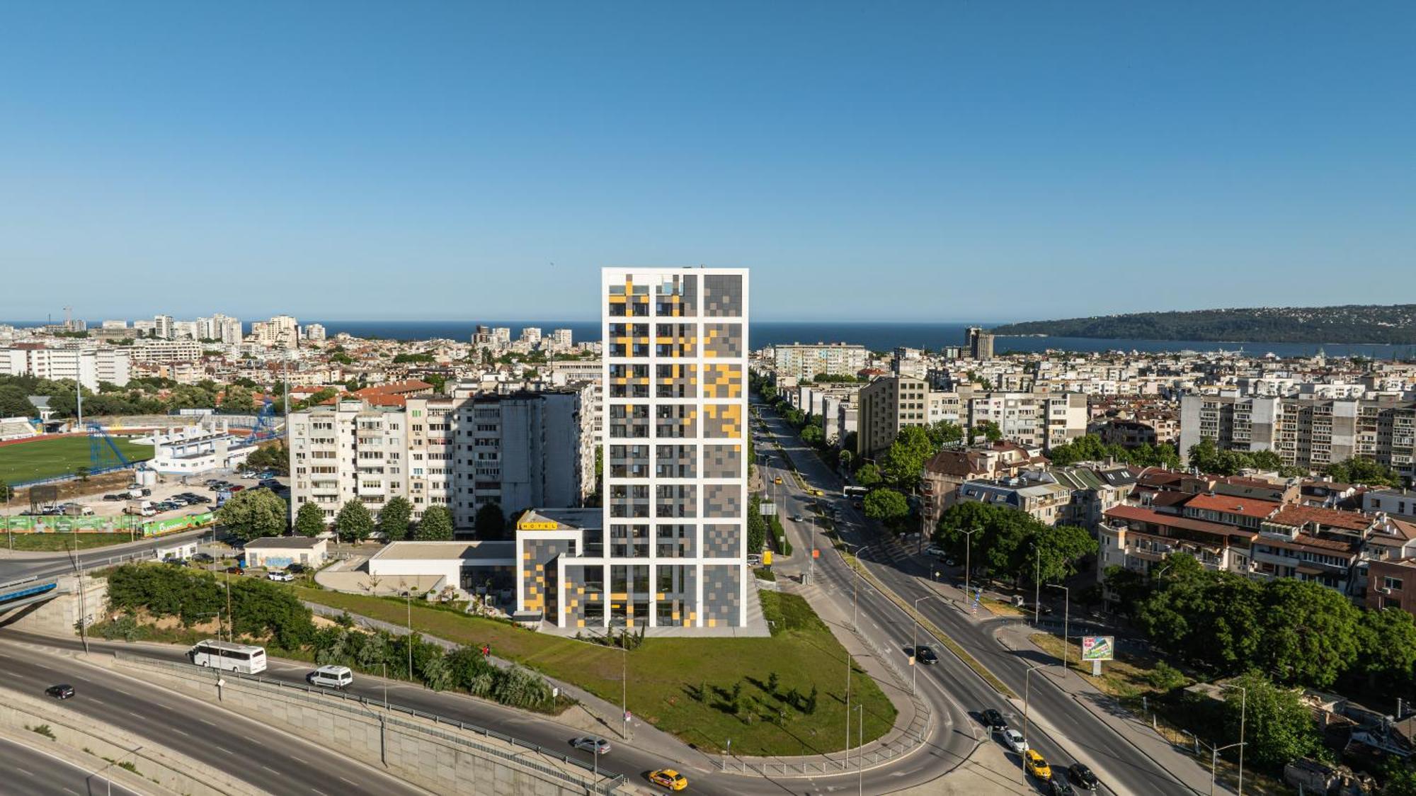 Hotel Campus 90 - Free Parking Varna Bagian luar foto